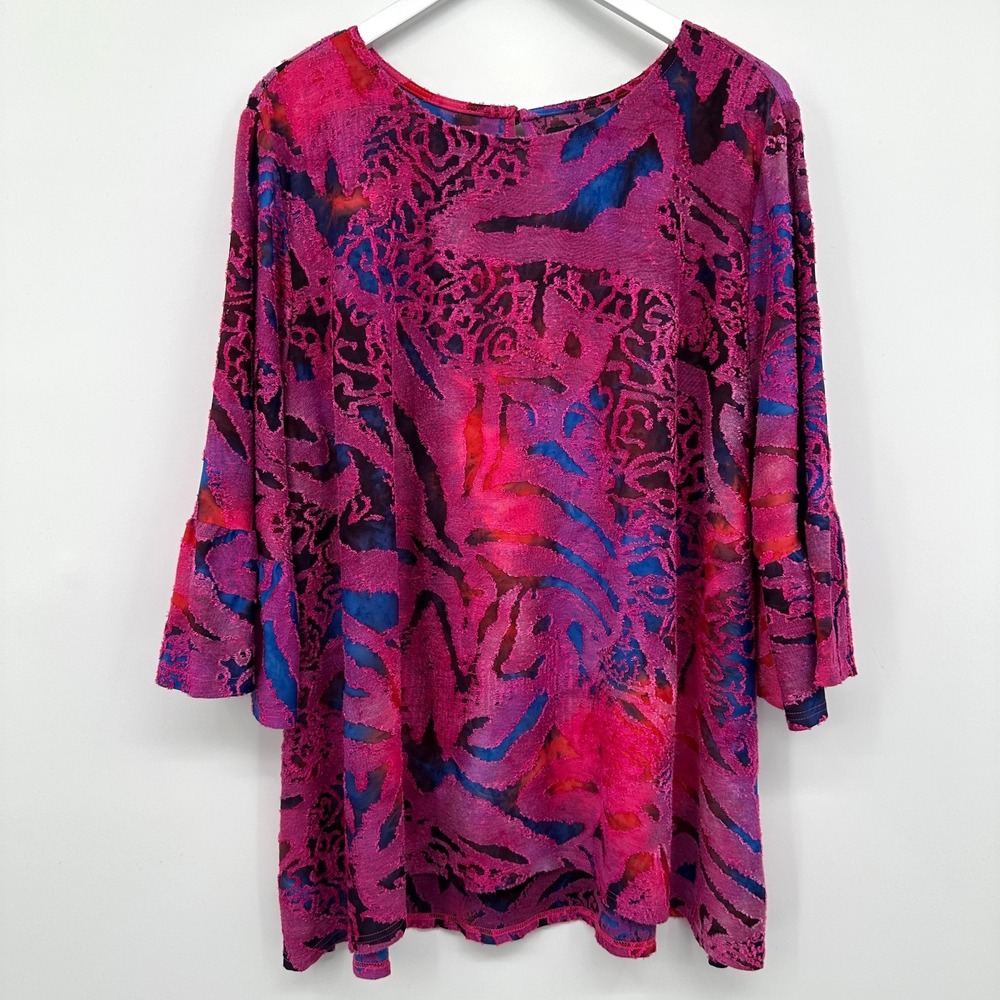 Calessa Tunic Top Shirt 2X Textured Burnout 3/4 Bell Sleeves Stretch Artsy Boho‎